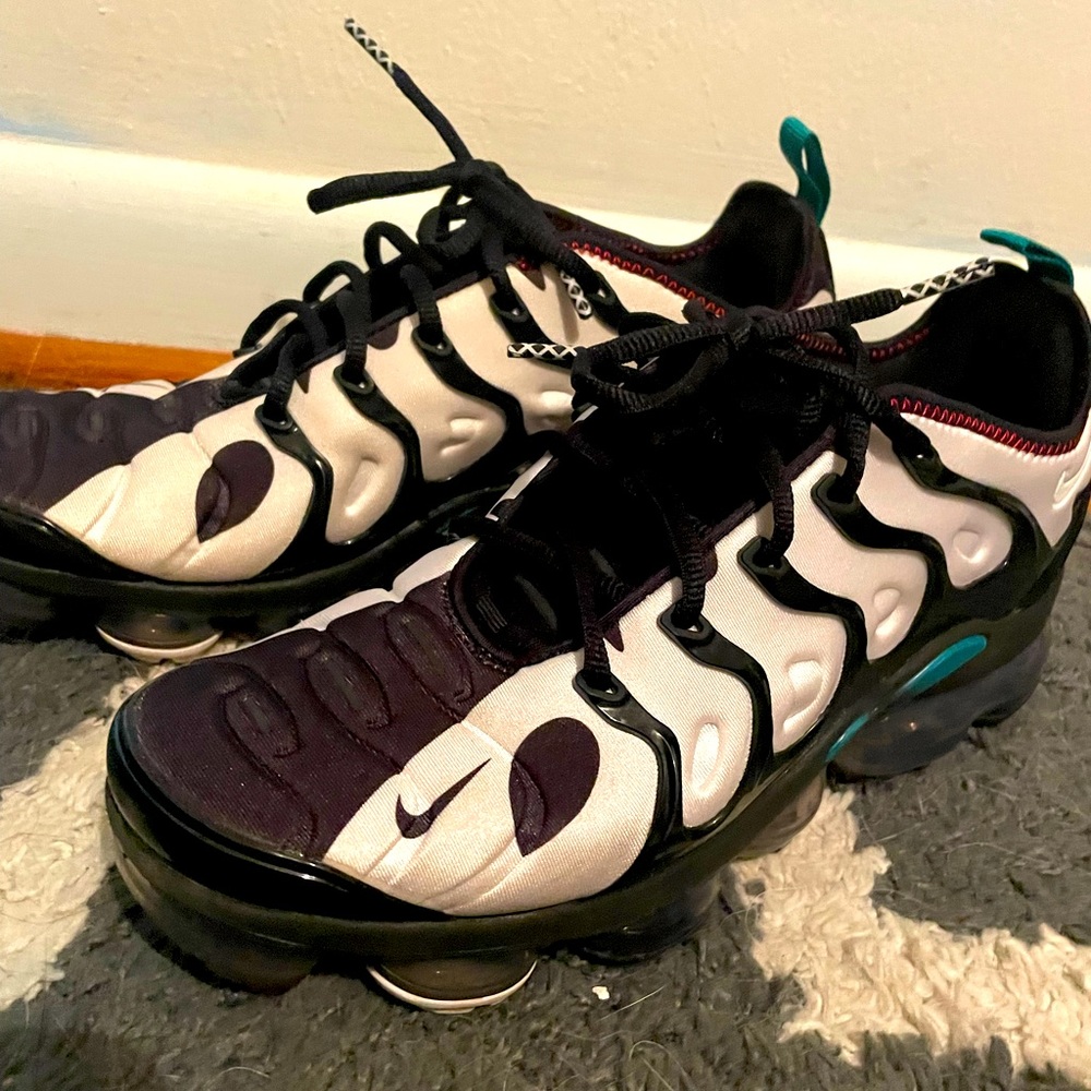 Nike vapor max plus. Size 8